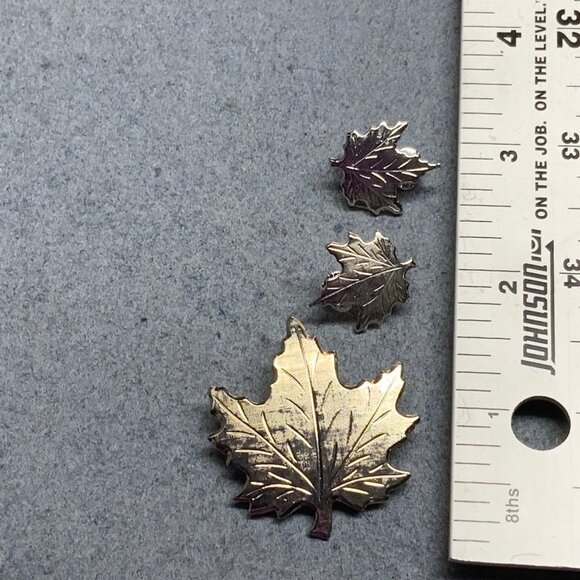 Clip-On Earrings Pin Brooch Set As Is Silver Maple Leaf Vintage Autumn Fall Chic - Picture 8 of 8